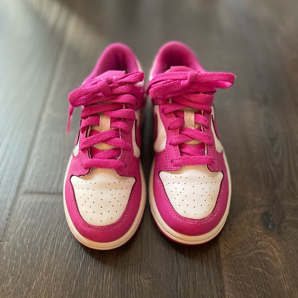 Nike Dunk Low - Picture 2 of 10